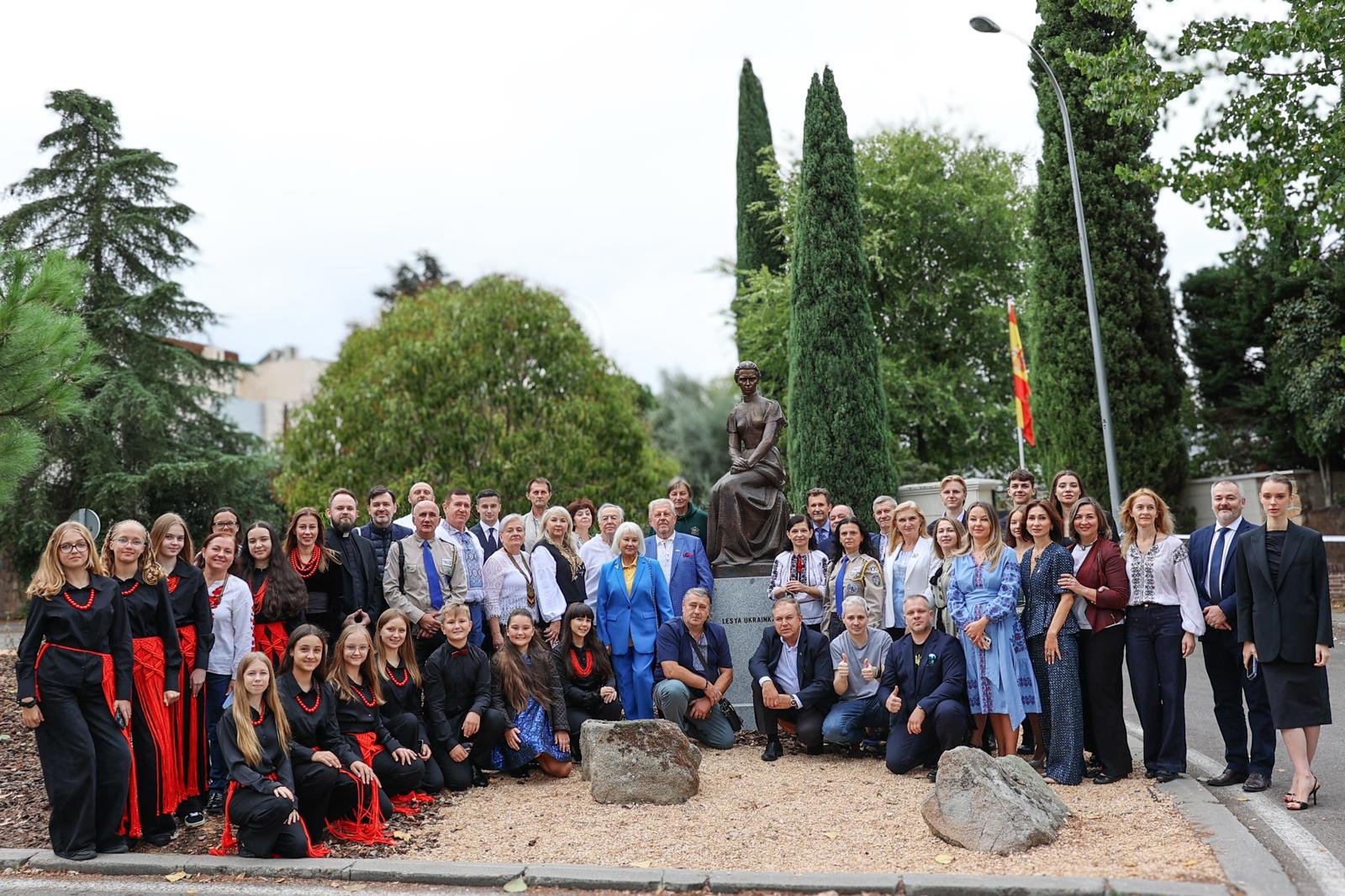 Inauguración del monumento a Lesya Ukrainka